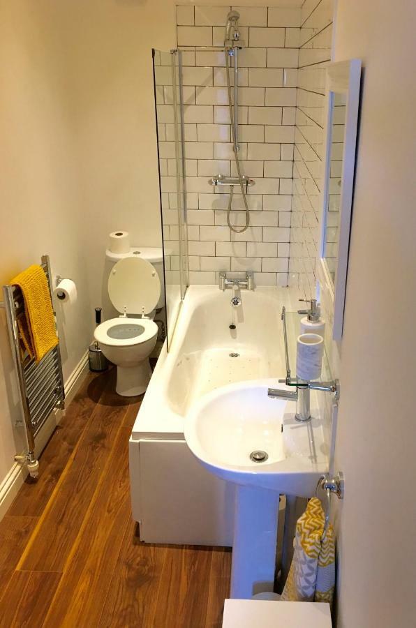 Appartamento Number One Wetherby Esterno foto